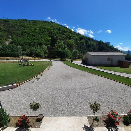 Le Petit Begou Panzió Saint-Auban-d'Oze Kültér fotó