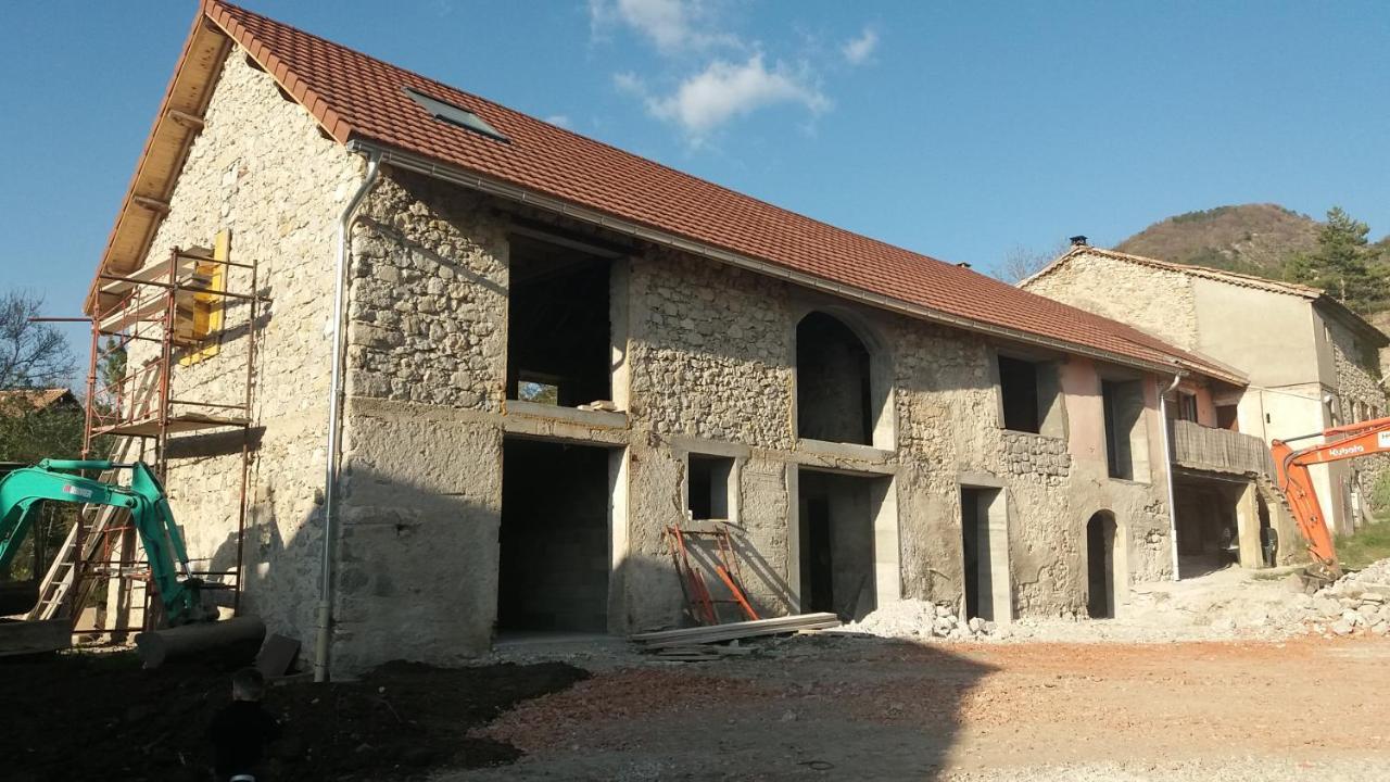 Le Petit Begou Panzió Saint-Auban-d'Oze Kültér fotó